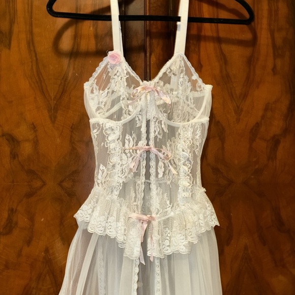 Other - Elegant White Lace Lingerie Set